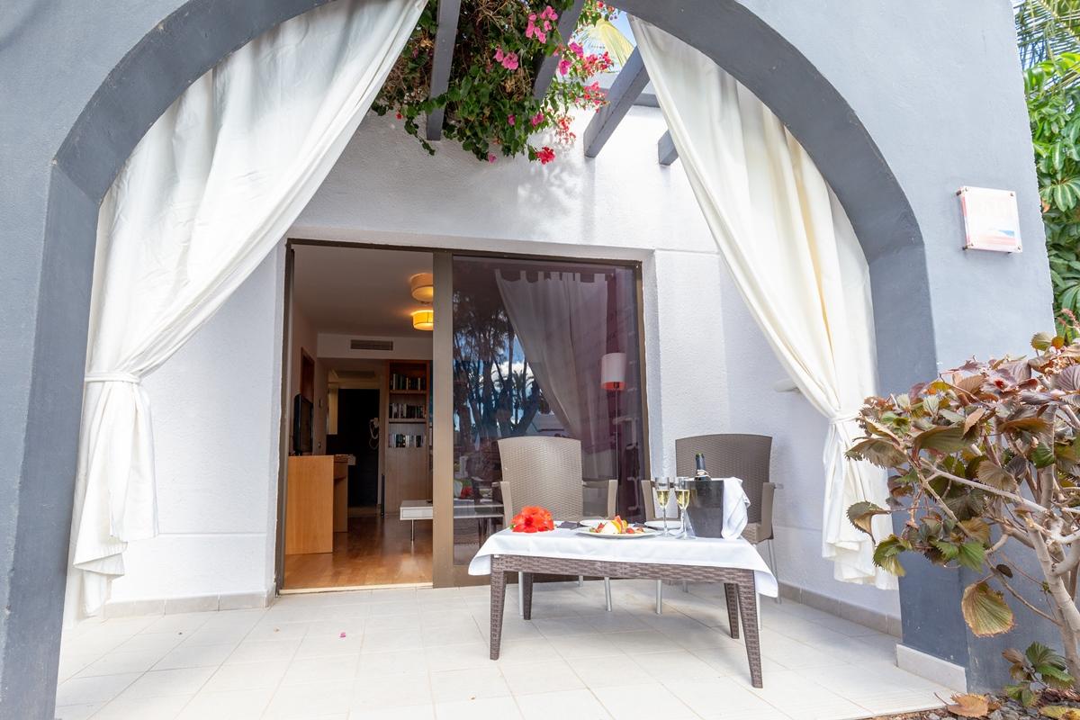 R2 Romantic Fantasia Suites & Dreams - Adults Only Tarajalejo Ngoại thất bức ảnh